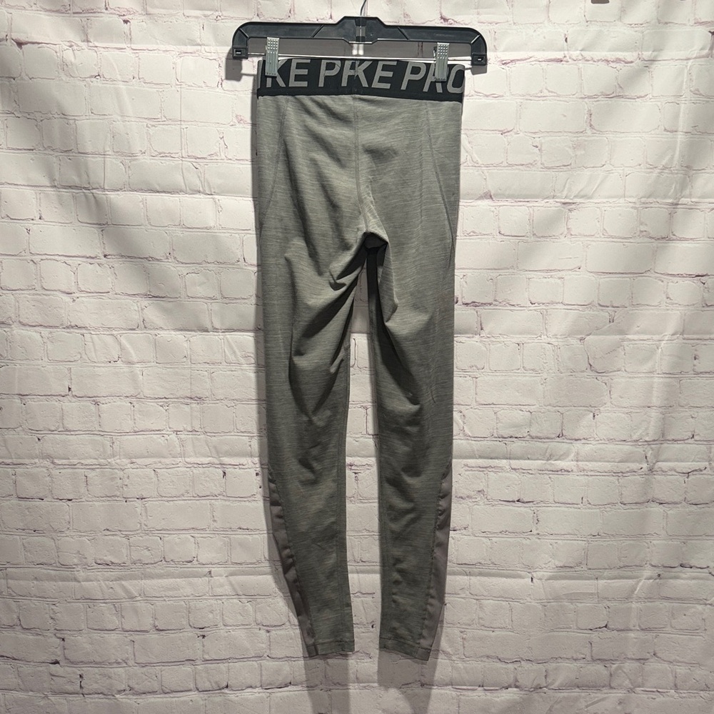 Nike Pro Dri Fit Grey Seam Leg Detail Leggings Woman’s Size small - Picture 2 of 3